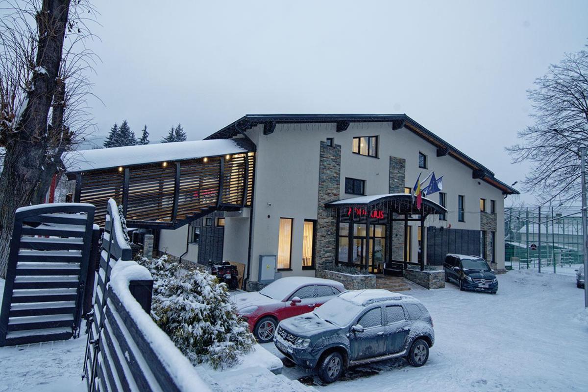 Aquarius Boutique Hotel Campulung Moldovenesc Luaran gambar