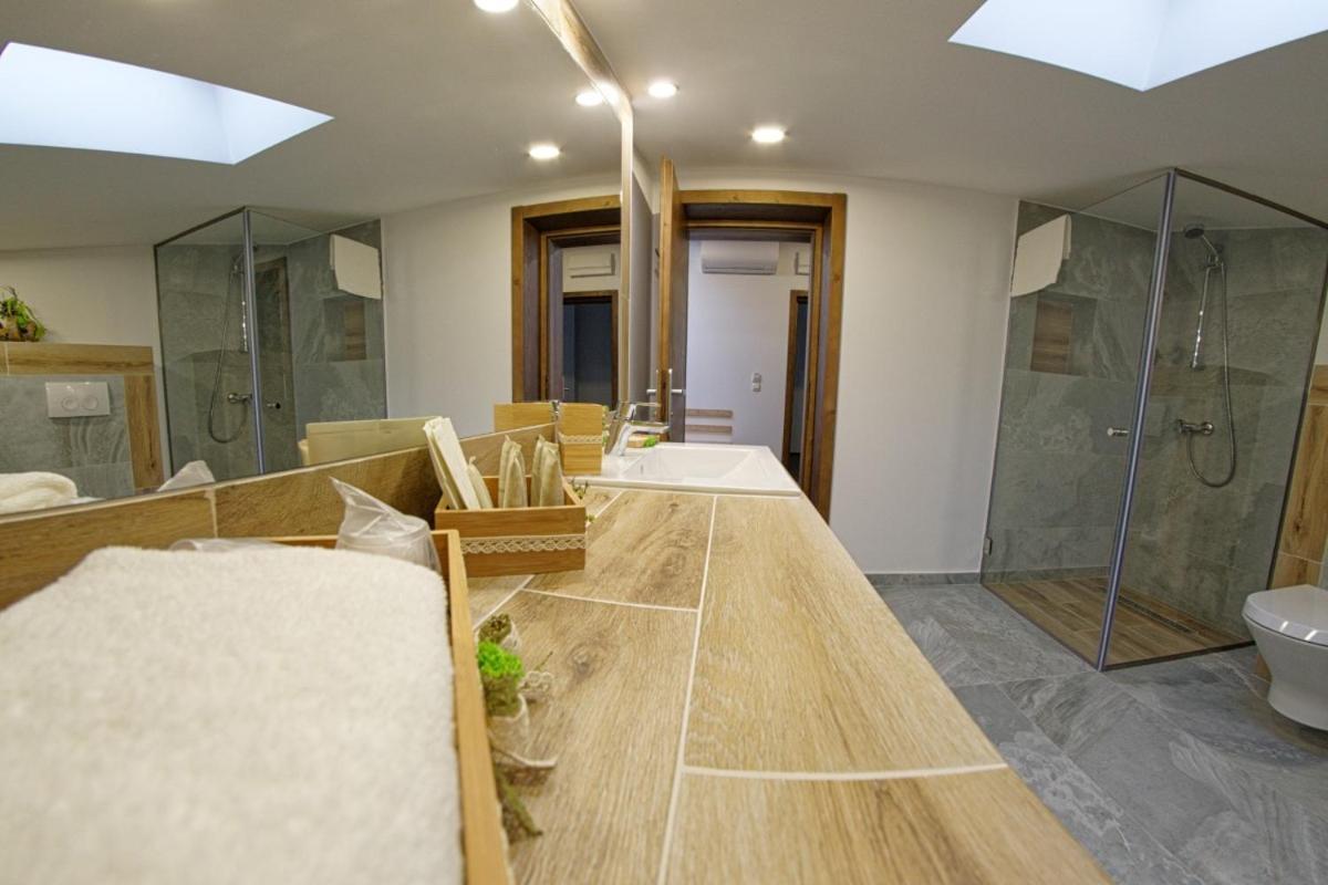 Aquarius Boutique Hotel Campulung Moldovenesc Bilik gambar