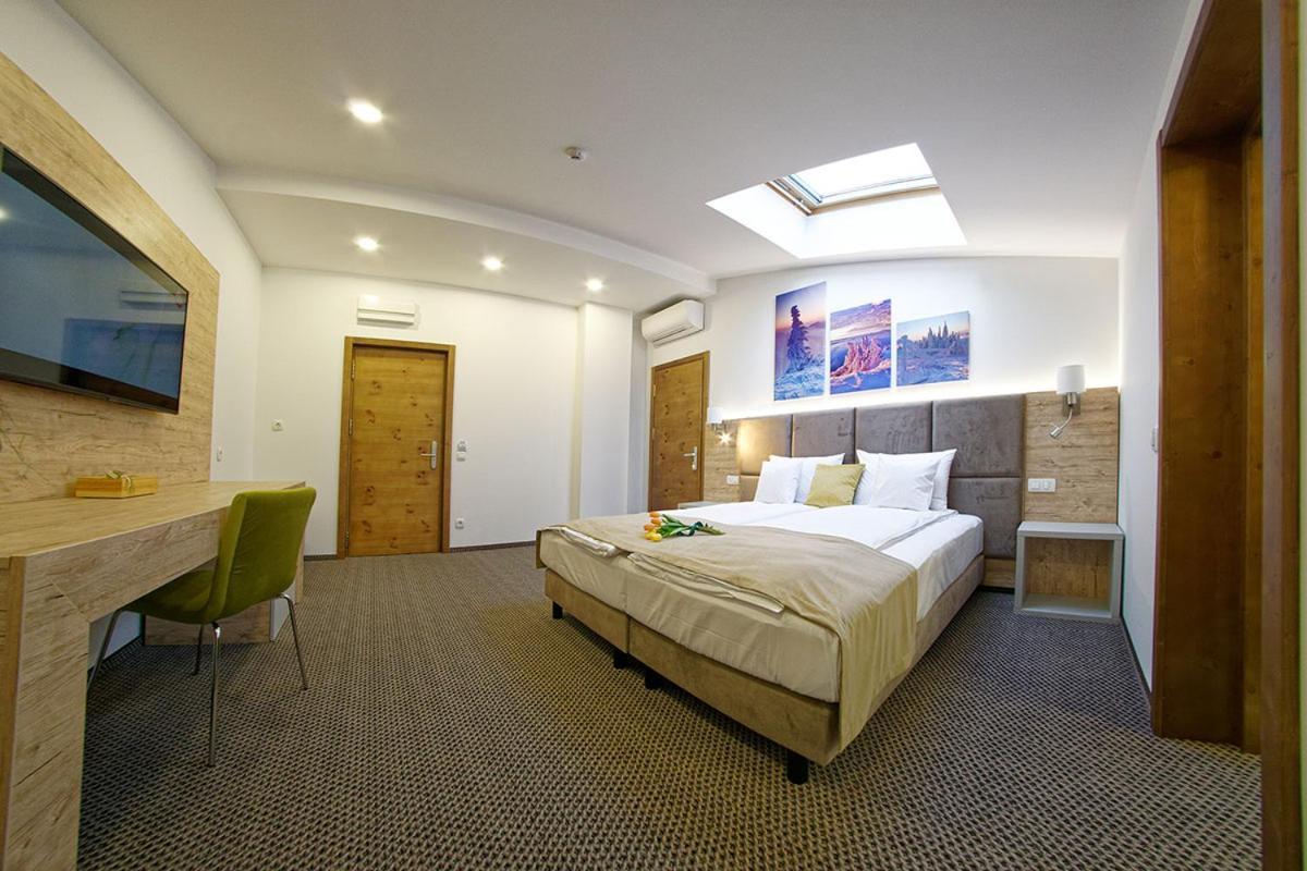 Aquarius Boutique Hotel Campulung Moldovenesc Bilik gambar