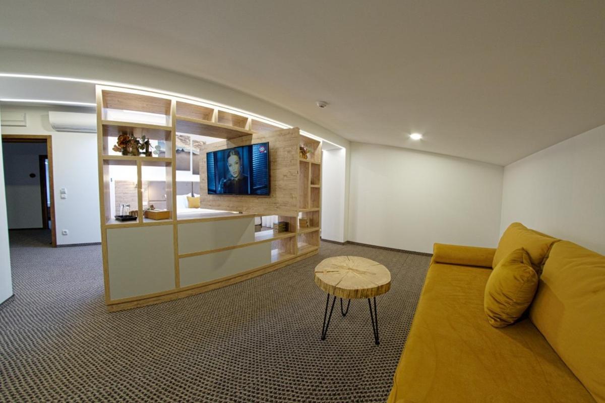 Aquarius Boutique Hotel Campulung Moldovenesc Bilik gambar