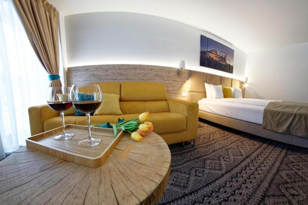 Aquarius Boutique Hotel Campulung Moldovenesc Bilik gambar